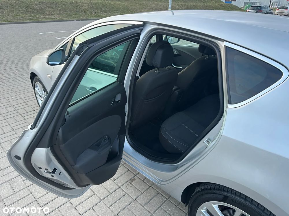Opel Astra 1.4 Turbo - 21