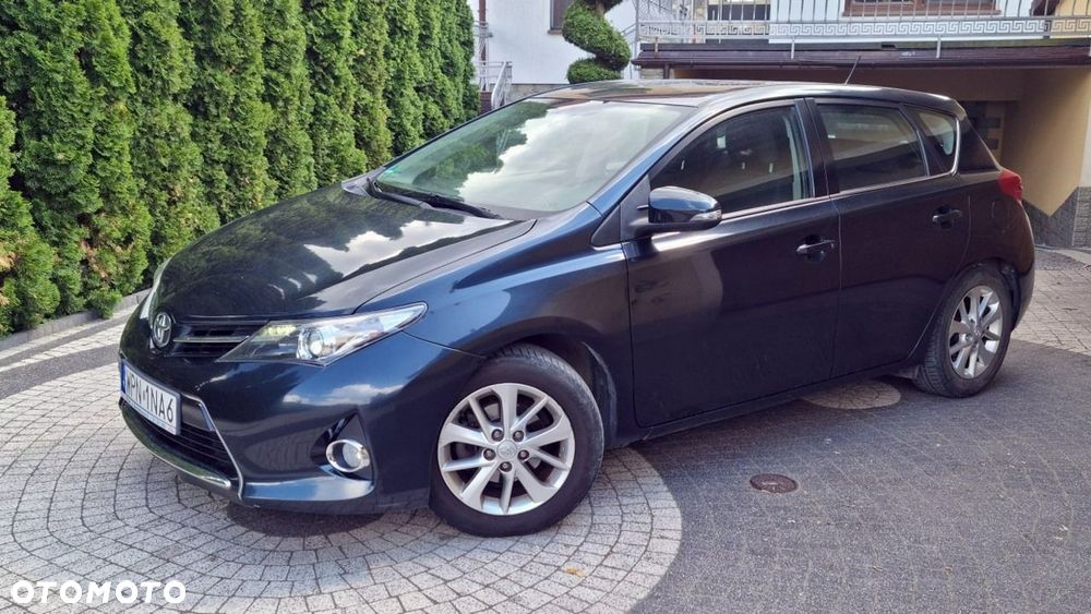 Toyota Auris - 2