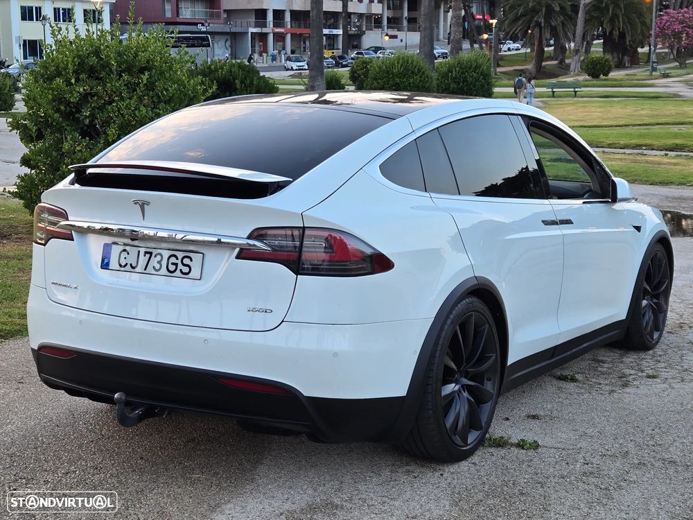 Tesla Model X 100D - 32