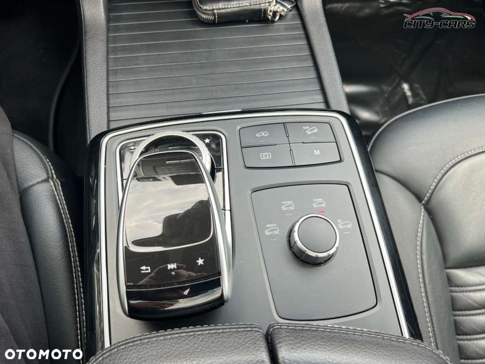 Mercedes-Benz GLE - 22