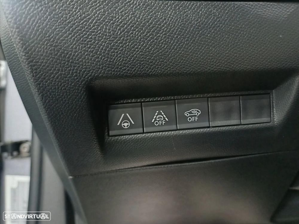 Peugeot 2008 PureTech 130 EAT8 GT - 24