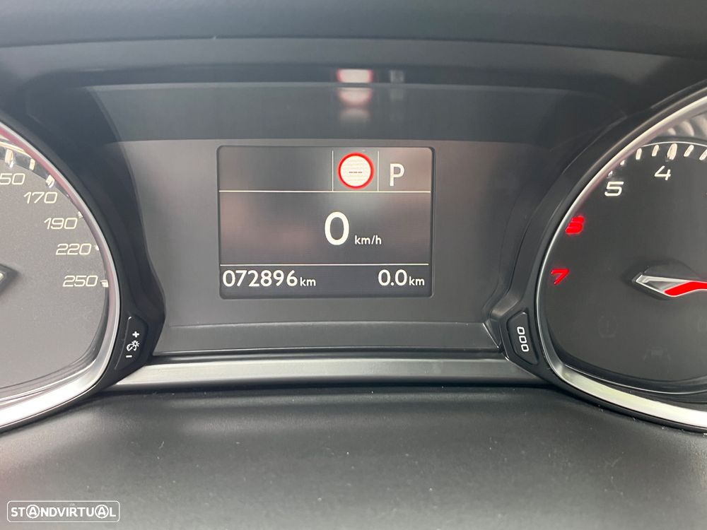 Peugeot 308 1.2 PureTech GT Pack EAT8 - 17