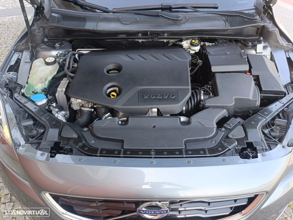 Volvo V40 D2 Momentum - 15