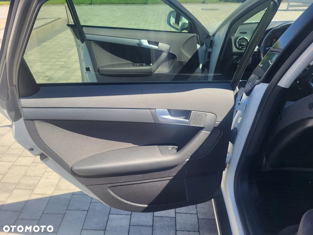 Audi A3 Sportback 1.6 TDI DPF Ambiente - 19