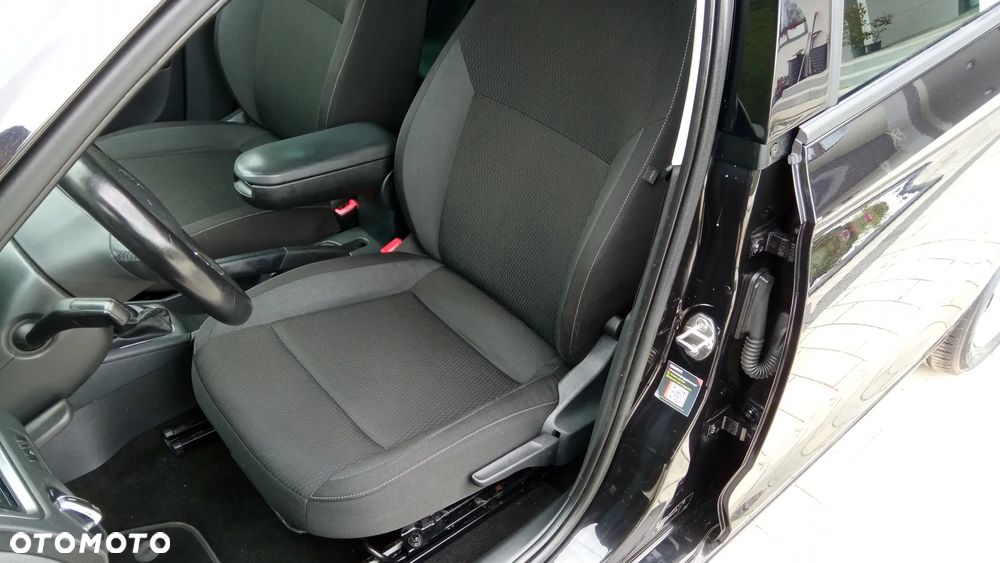 Skoda RAPID - 15