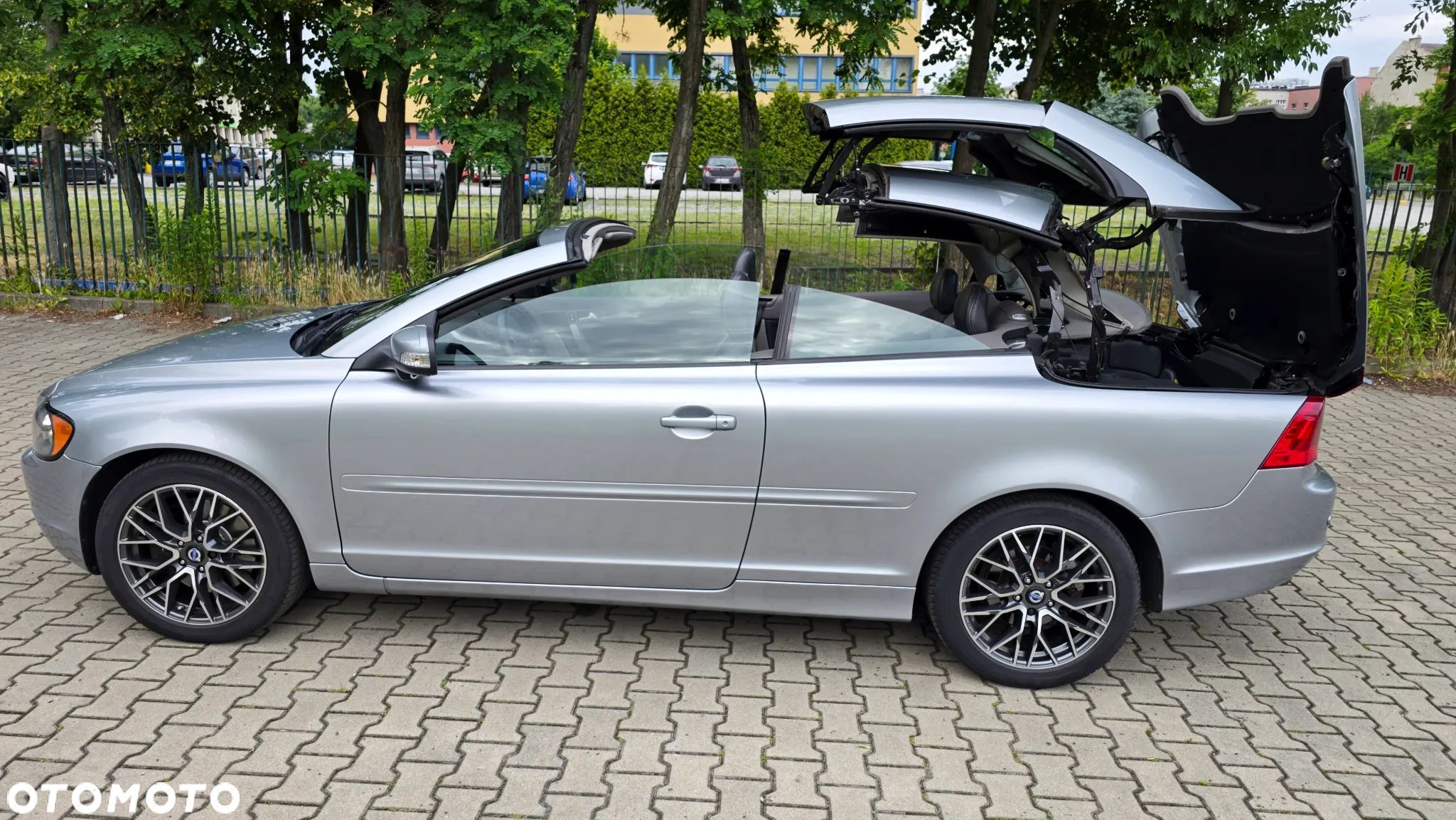 Volvo C70 2.4D5 Summum - 1