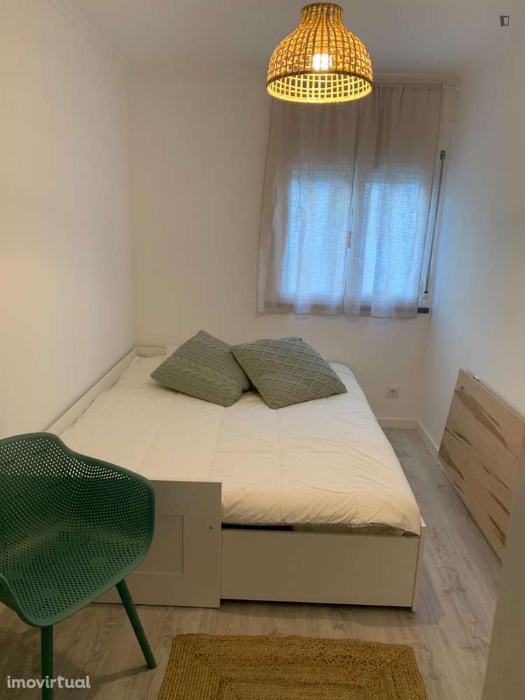 Quarto - localizado em Oeiras Lisbon - Grande imagem: 4/11
