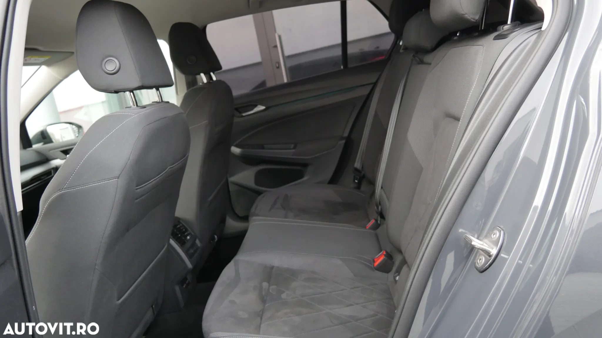 Volkswagen Golf - 16