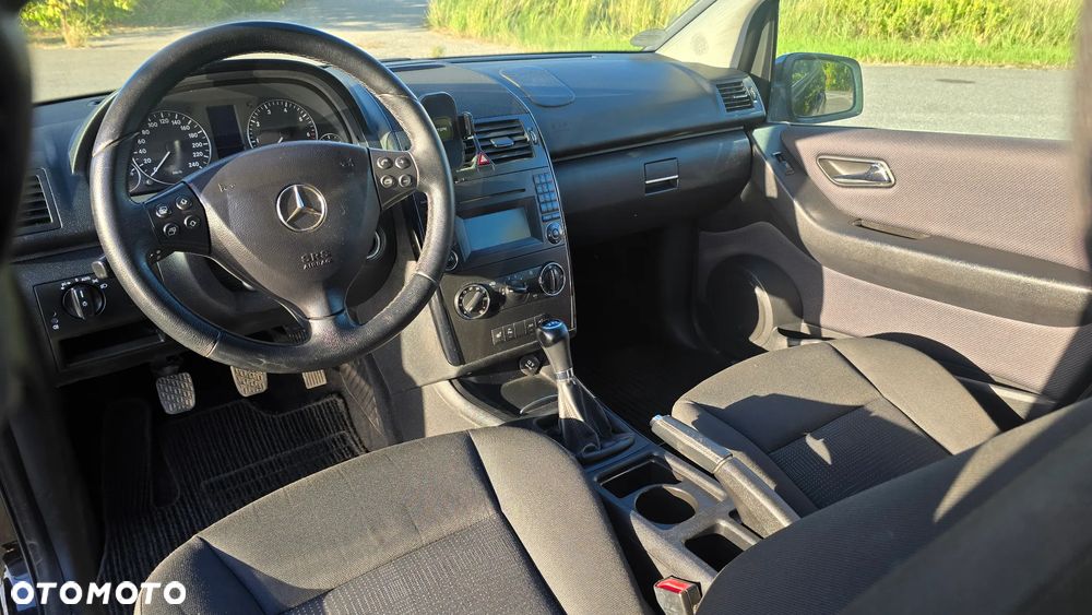 Mercedes-Benz Klasa A 160 BlueEFFICIENCY Elegance - 34