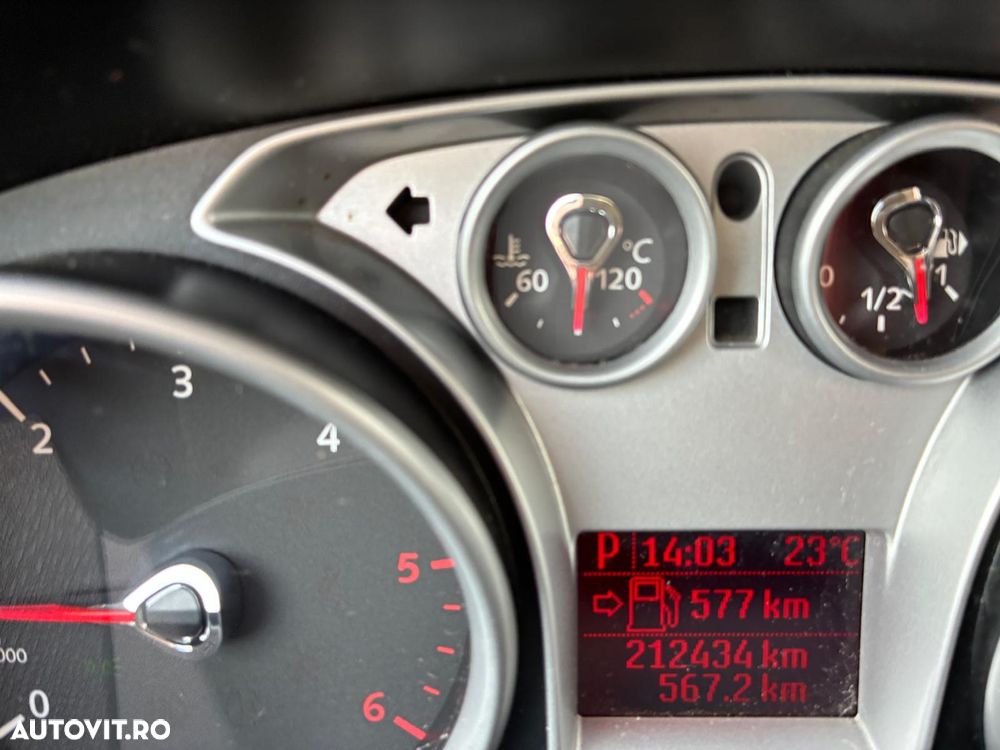 Ford Kuga - 14