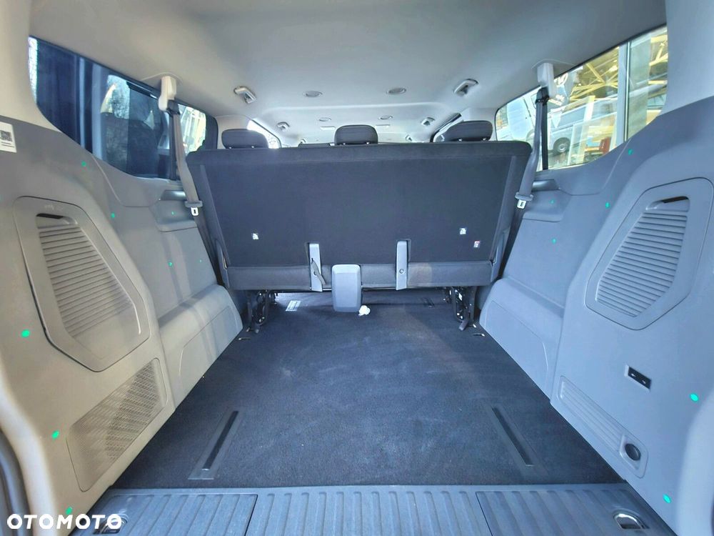 Volkswagen Nowa Caravelle Caravelle Style silnik: 2,0 l TDI 170 KM / skrzynia biegów: 8-biegowa automatyczna rozstaw osi: 3500 mm - 16