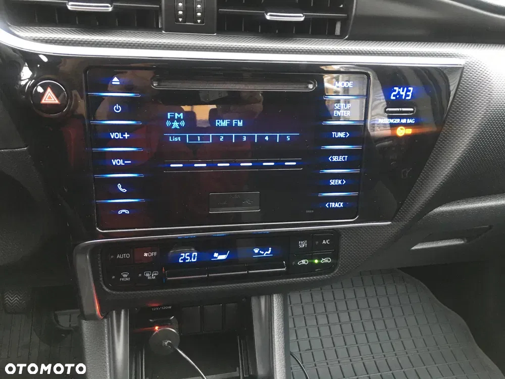 Toyota Auris - 16
