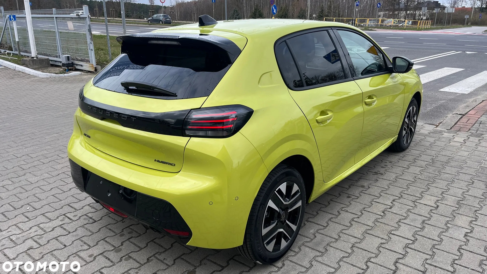 Peugeot 208 1.2 mHEV Allure - 6