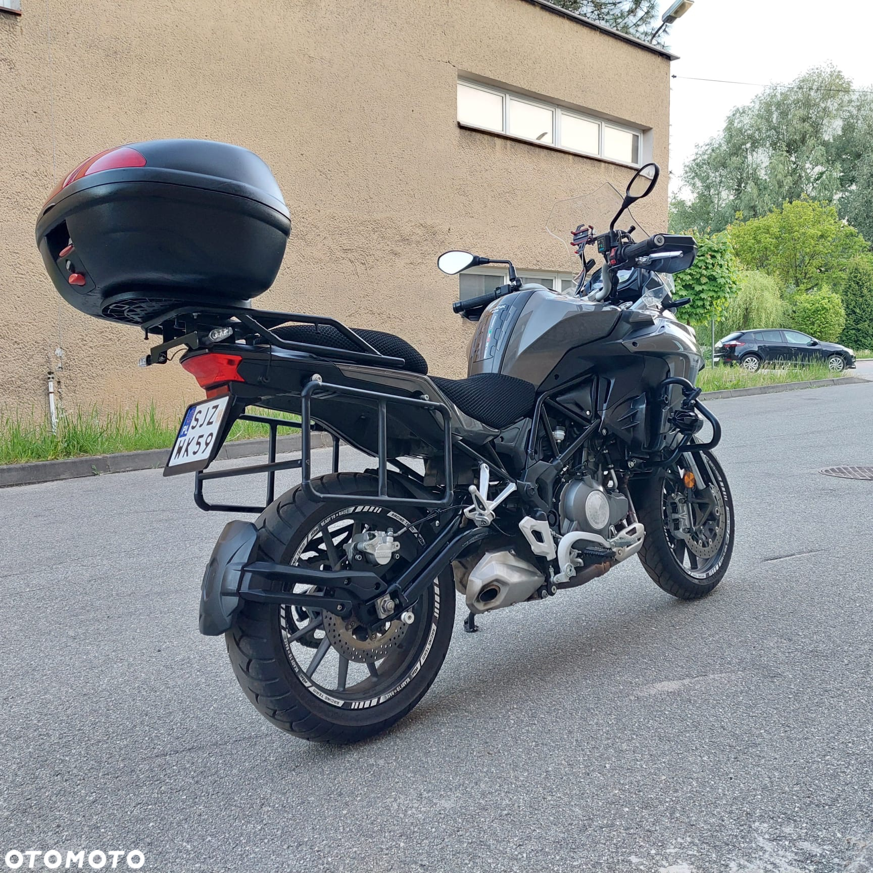 Benelli TRK 502 - 16