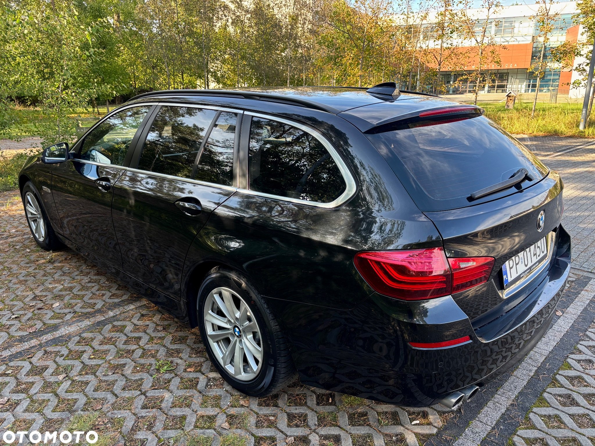 BMW Seria 5 525d xDrive - 9
