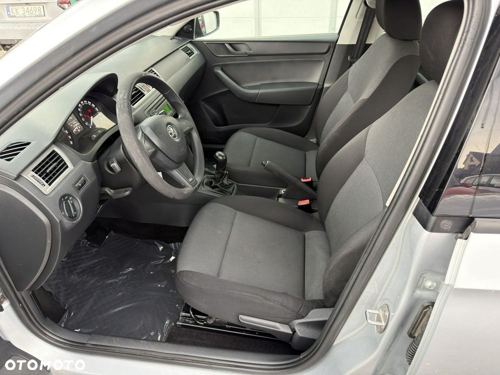 Skoda RAPID - 11