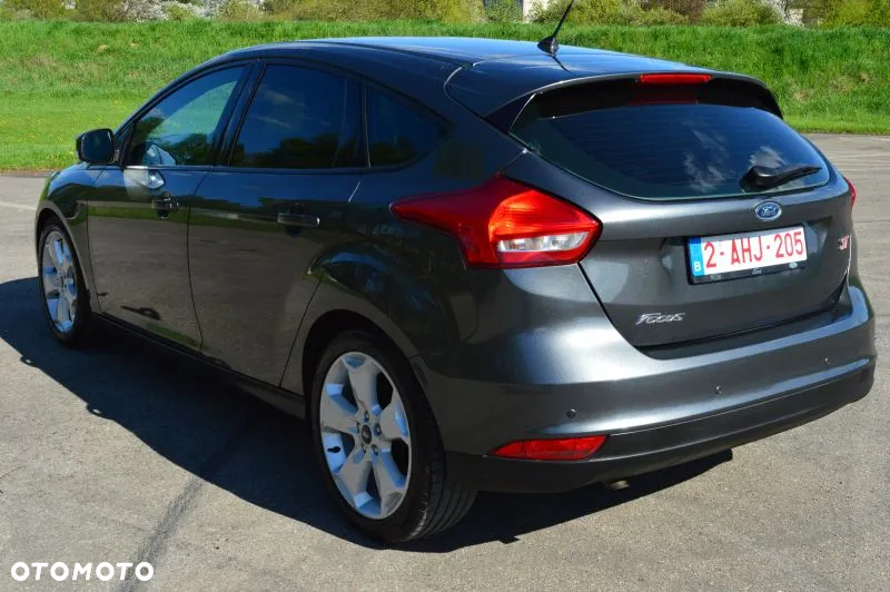Ford Focus - 10