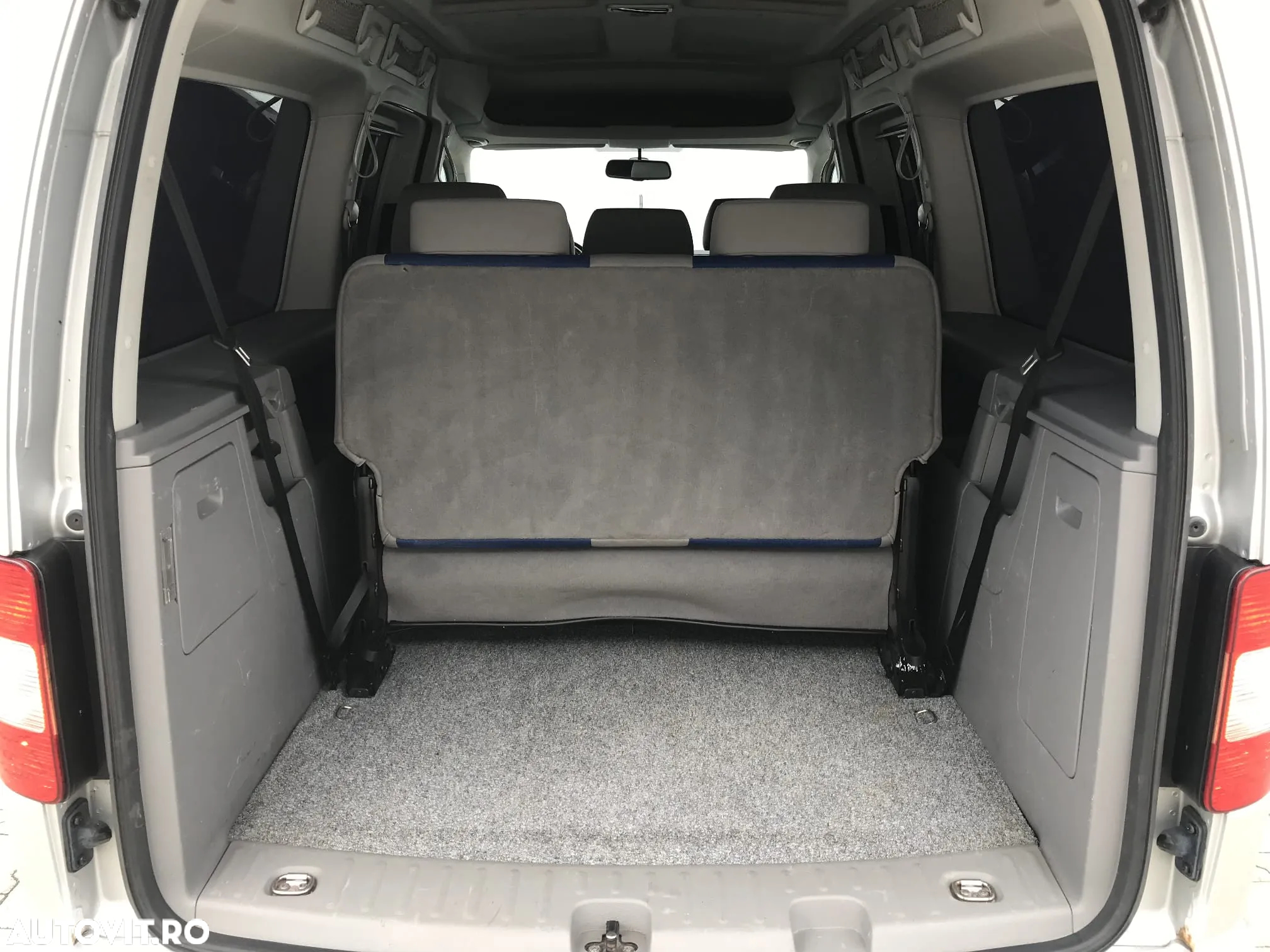 Volkswagen Caddy 1.9 TDI DPF DSG Maxi Life (7-Si.) - 36