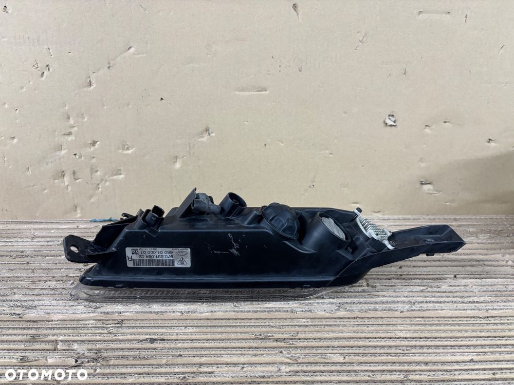 Porsche 997  HALOGEN DRL LED prawa strona 997631084 03 - 4