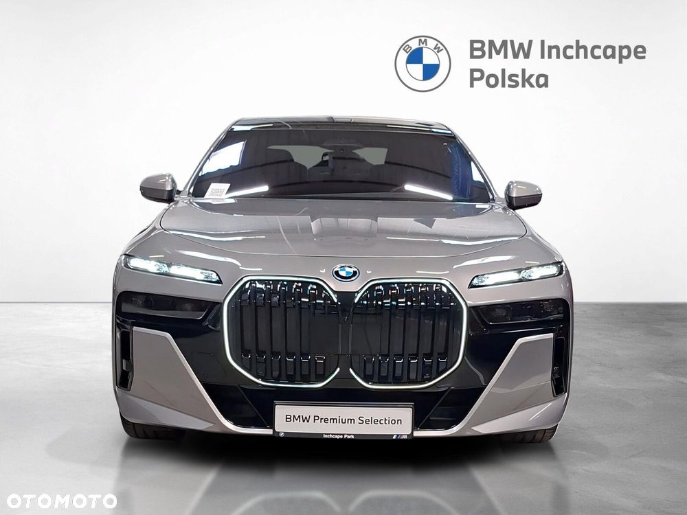 BMW Seria 7 - 8