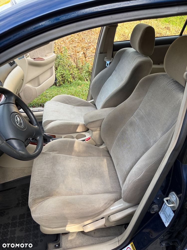 Toyota Corolla - 23
