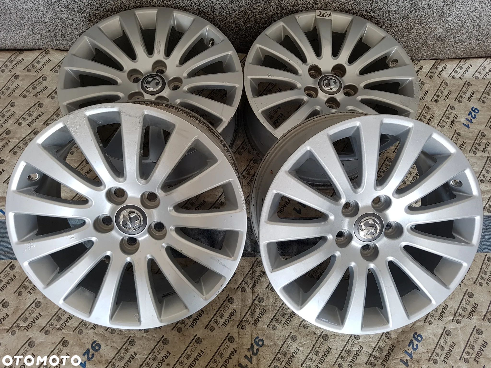 FELGI ALU OPEL INSYGNIA SPORT TOURER 8JX18 IS42 5X120 - 1