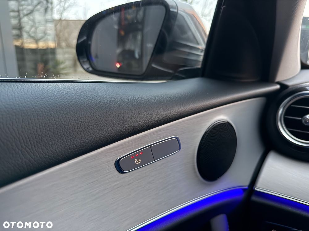 Mercedes-Benz Klasa E 220 d 4Matic 9G-TRONIC AMG Line - 24