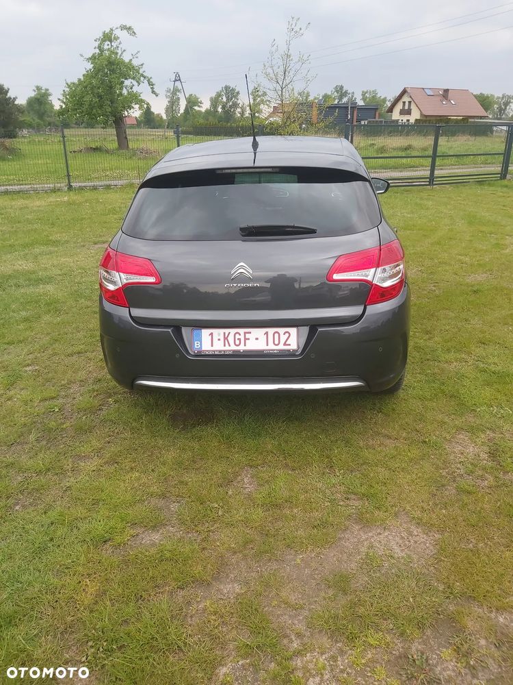 Citroën C4 e-HDi 115 ETG6 Exclusive - 11