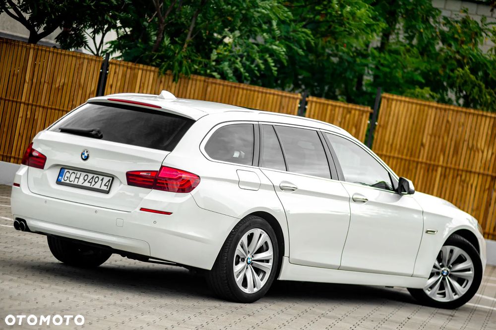 BMW Seria 5 525d Luxury Line - 18