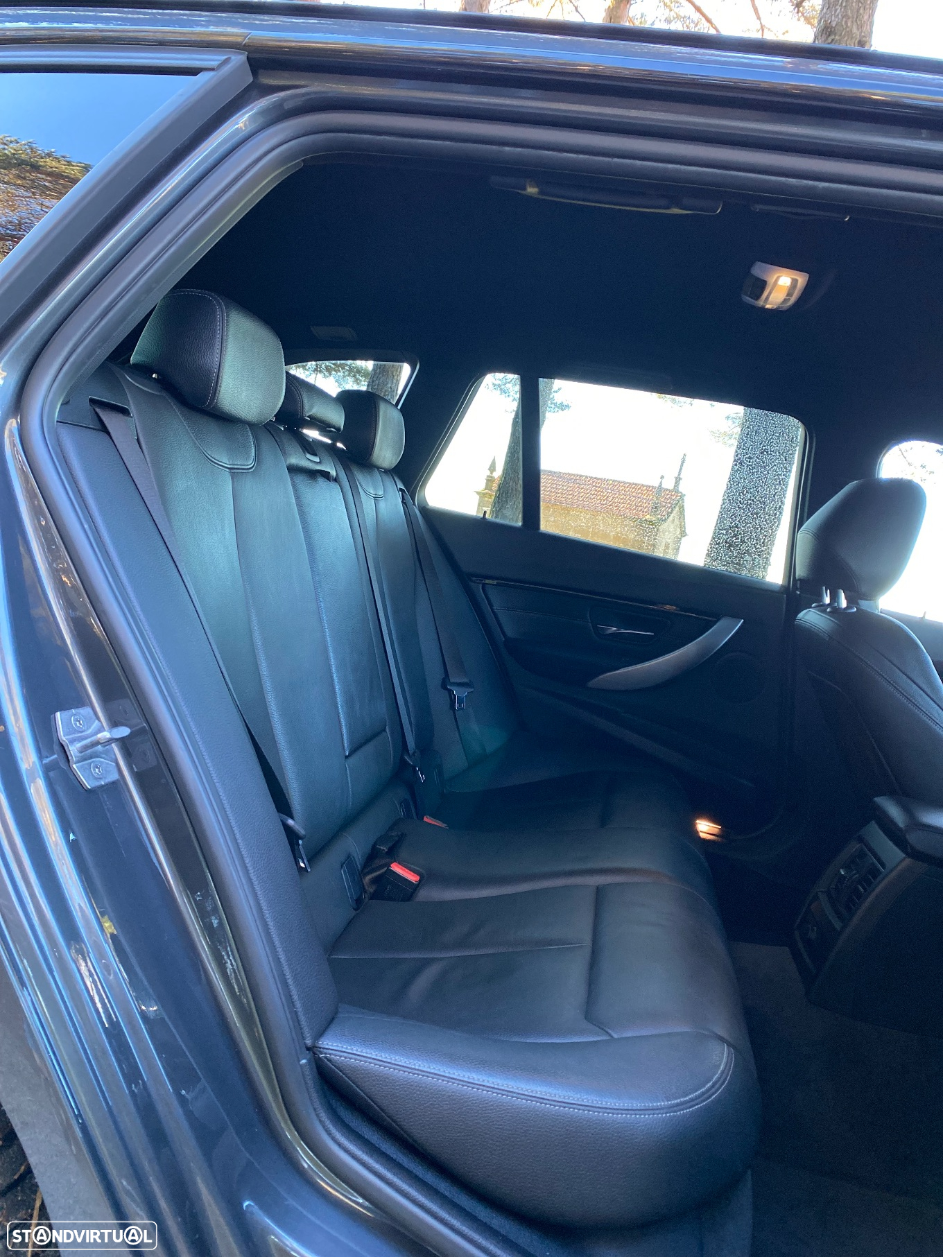 BMW 318 d Touring Line Luxury Auto - 23