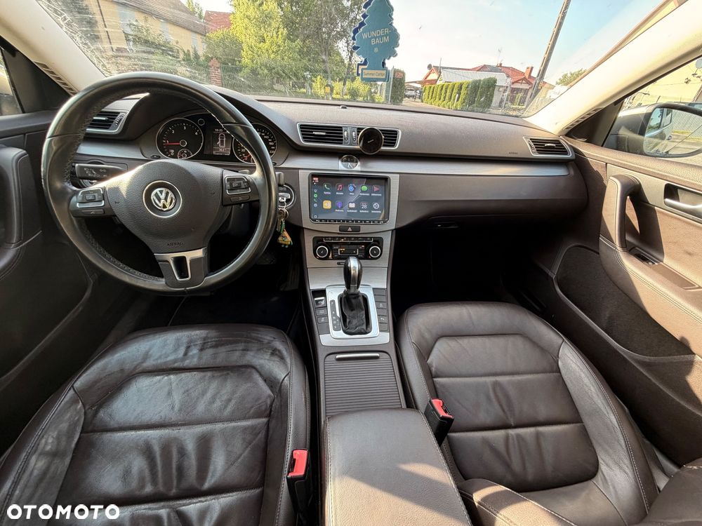 Volkswagen Passat 2.0 TDI Comfortline DSG - 8