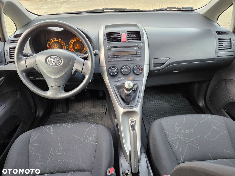 Toyota Auris 1.33 VVT-i Luna - 18
