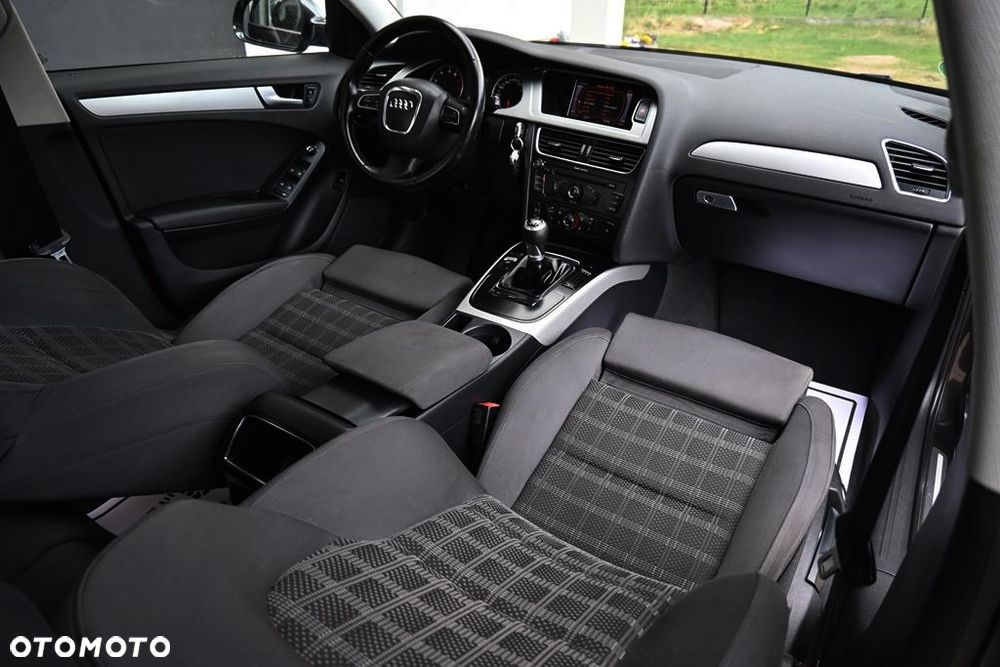 Audi A4 Limousine - 39