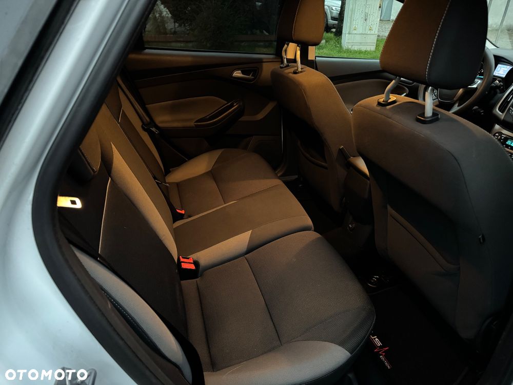 Ford Focus 1.6 TDCi DPF SYNC Edition - 26