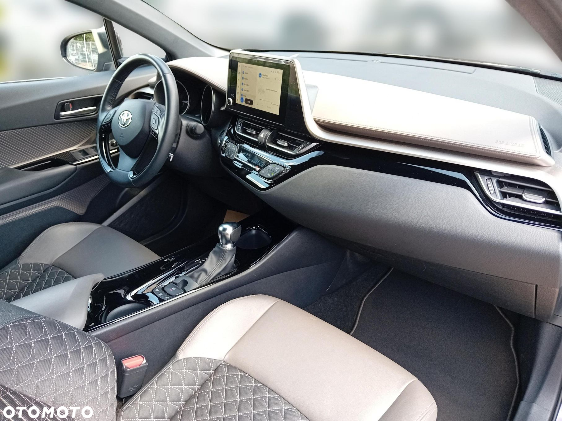 Toyota C-HR - 14