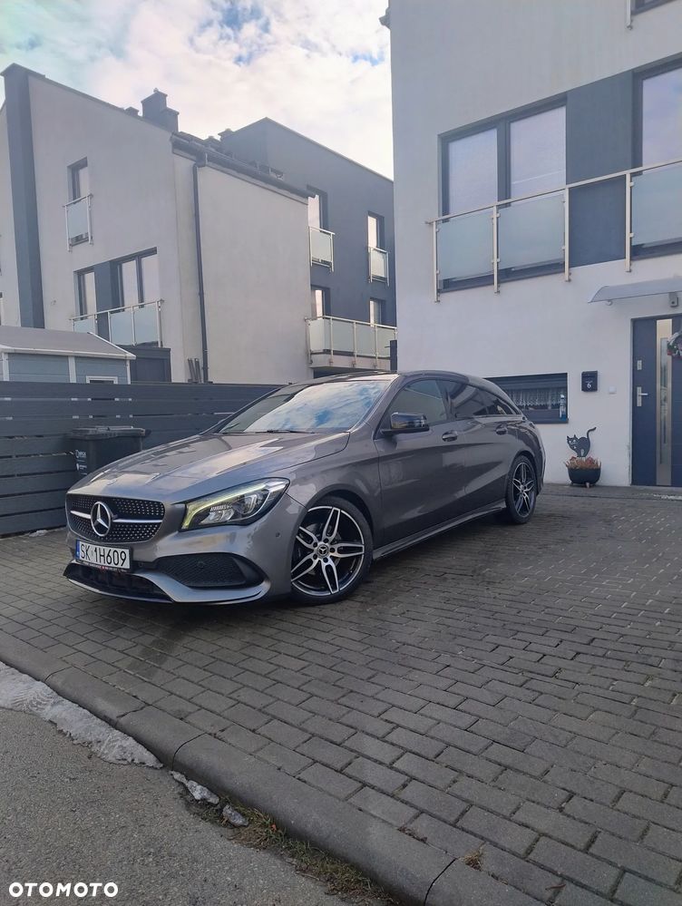 Mercedes-Benz CLA 180 7G-DCT UrbanStyle Edition - 2