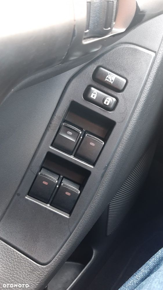 Toyota Verso 1.8 Multidrive Edition - 20