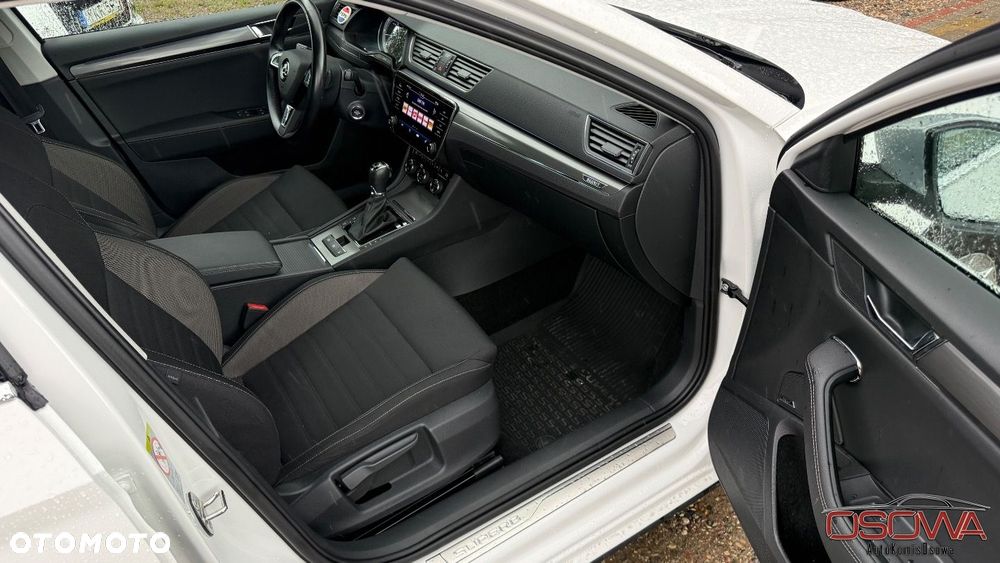 Skoda Superb 2.0 TDI SCR 4x4 Style DSG - 16