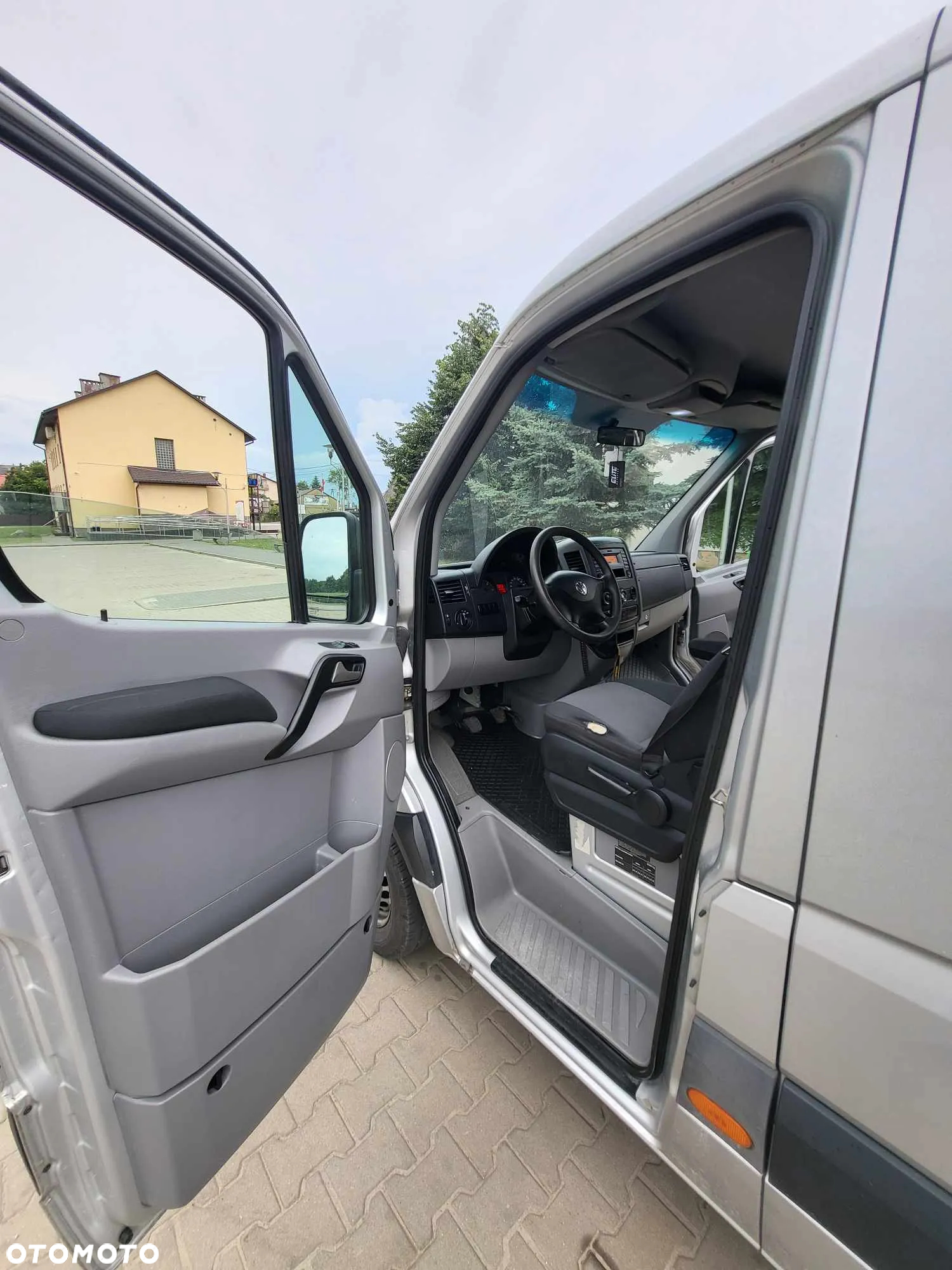 Volkswagen Crafter - 11