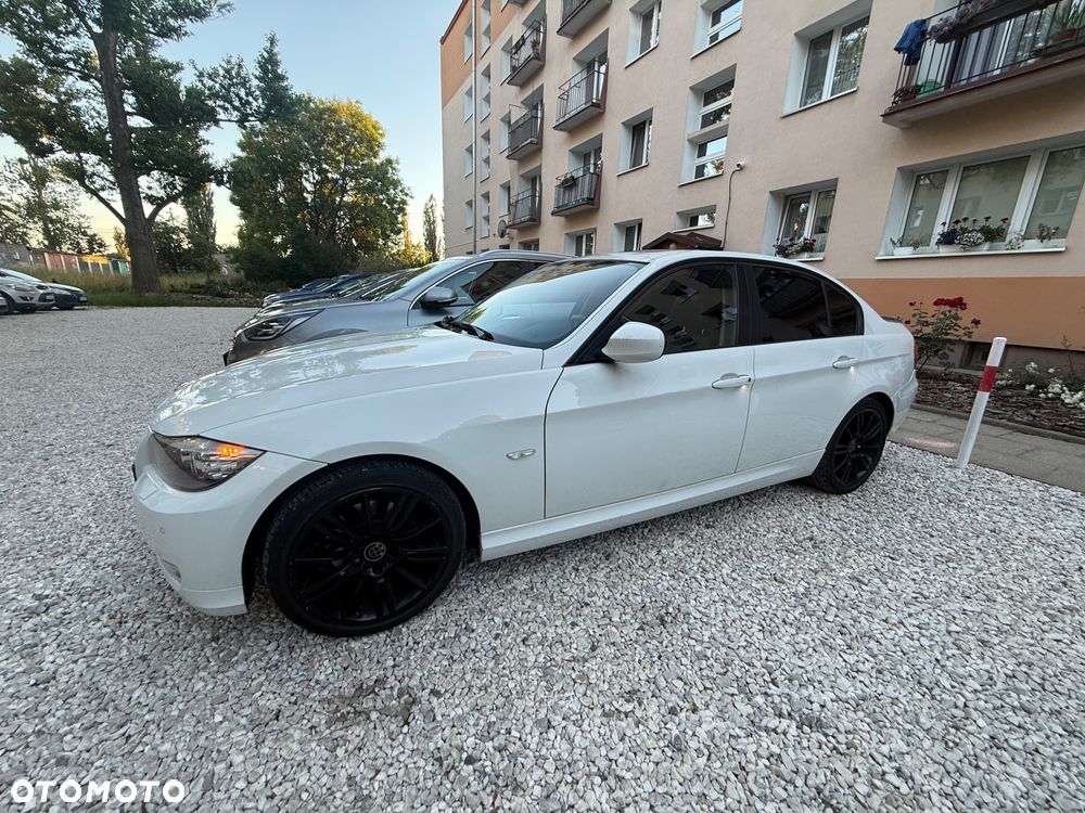 BMW Seria 3 318i - 1