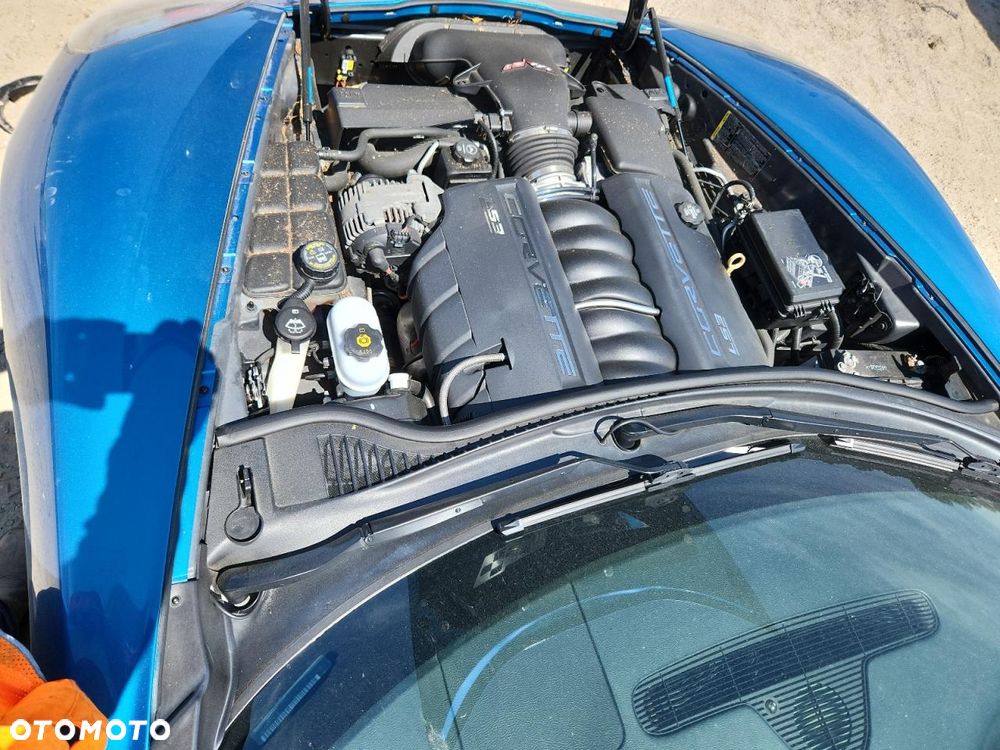 Chevrolet Corvette - 11