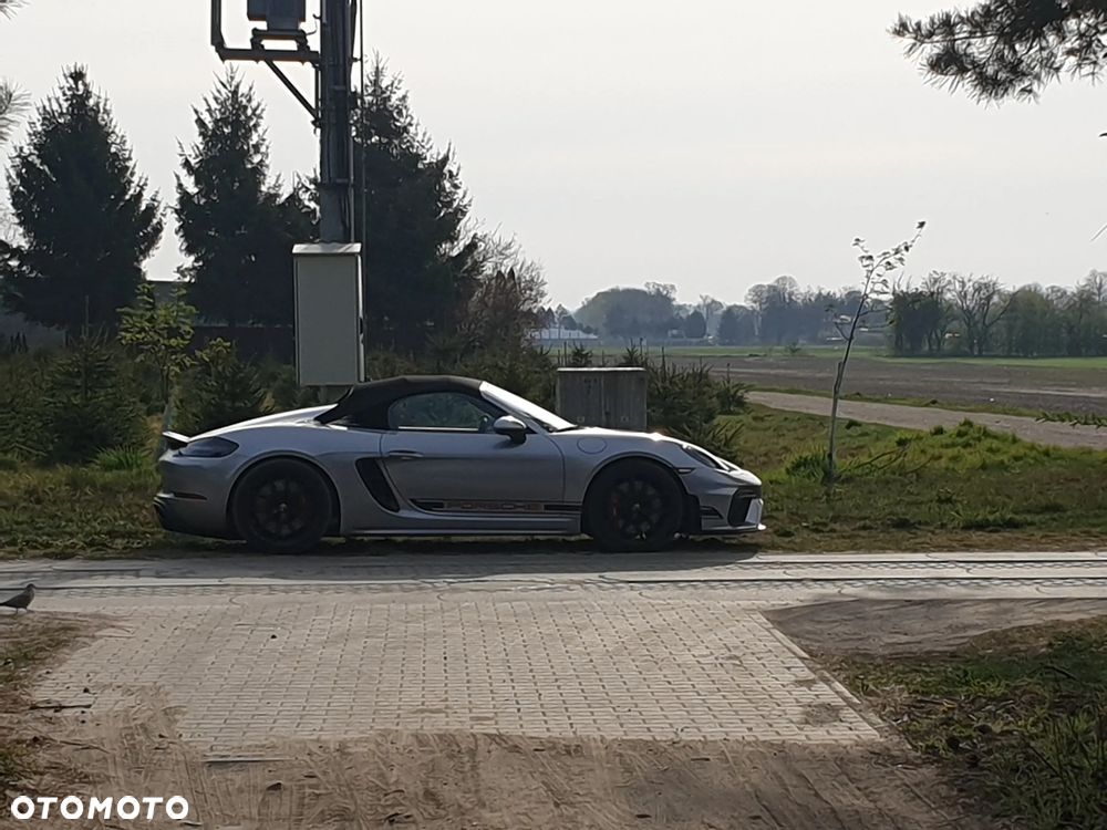 Porsche 718 Spyder ver-standard - 5