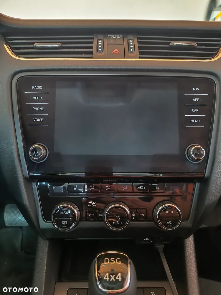 Skoda Octavia 2.0 TSI 4x4 DSG Soleil - 14