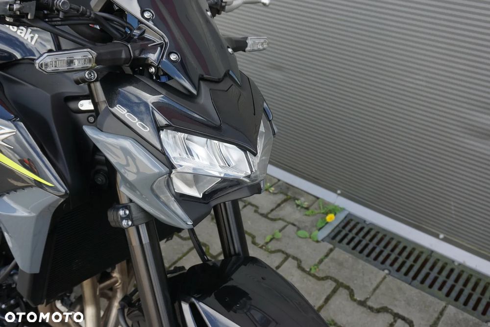 Kawasaki Z 900 - 8