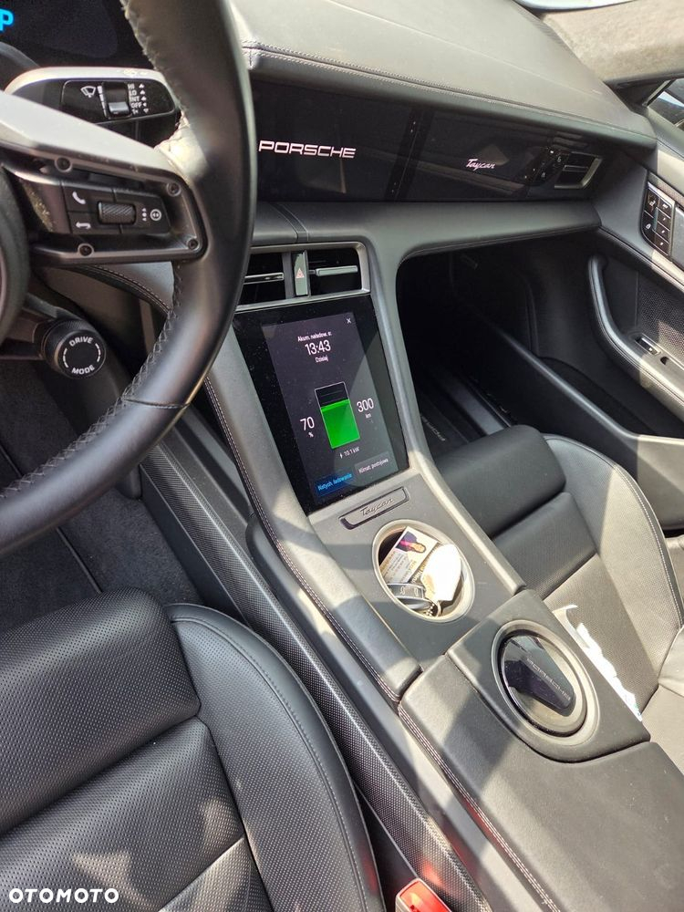 Porsche Taycan - 2