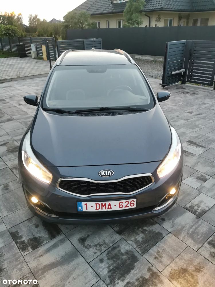 Kia Ceed 1.4 CVVT Dream-Team Edition - 33