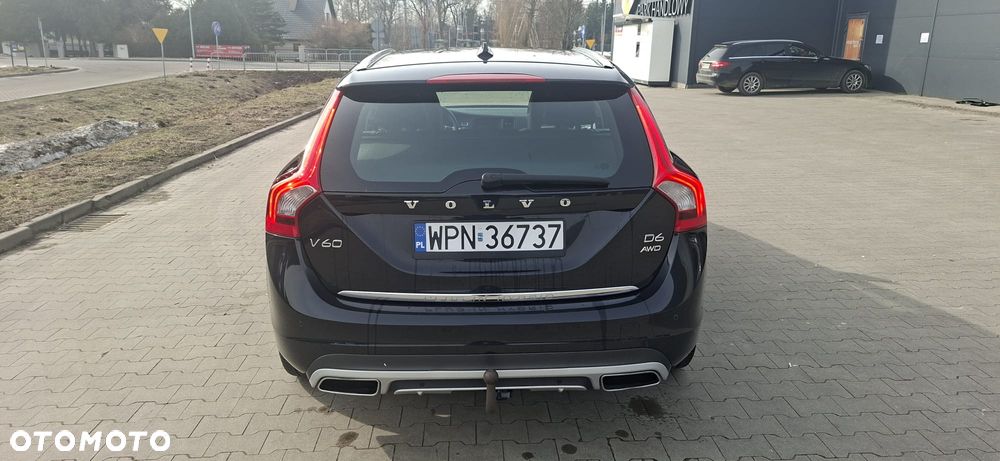 Volvo V60 D6 AWD Plug-in Hybrid Summum - 5