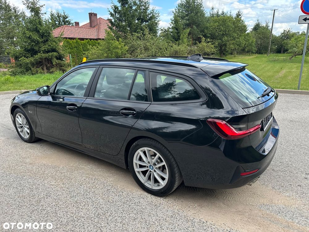 BMW Seria 3 320e PHEV sport - 11