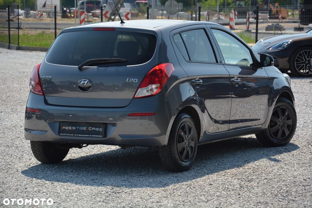 Hyundai i20 - 12