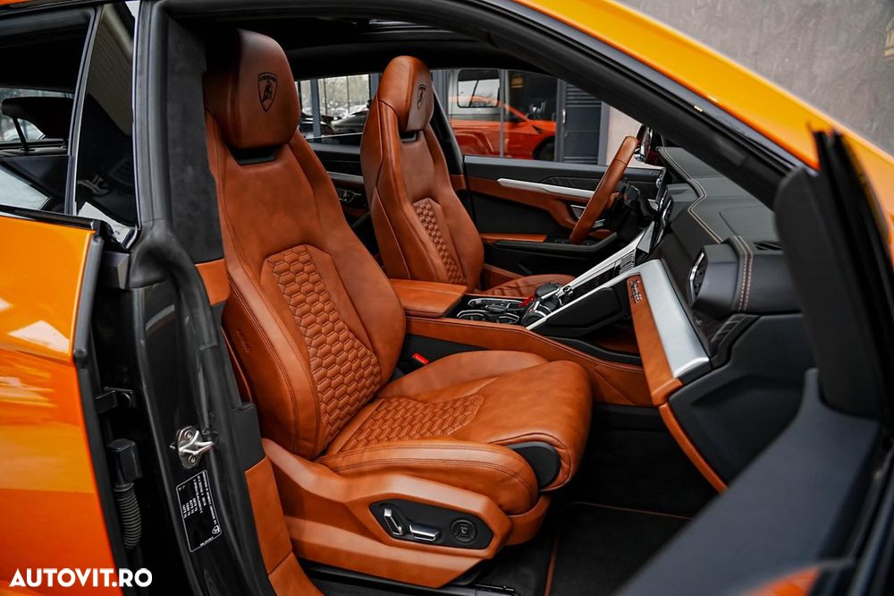 Lamborghini URUS - 14